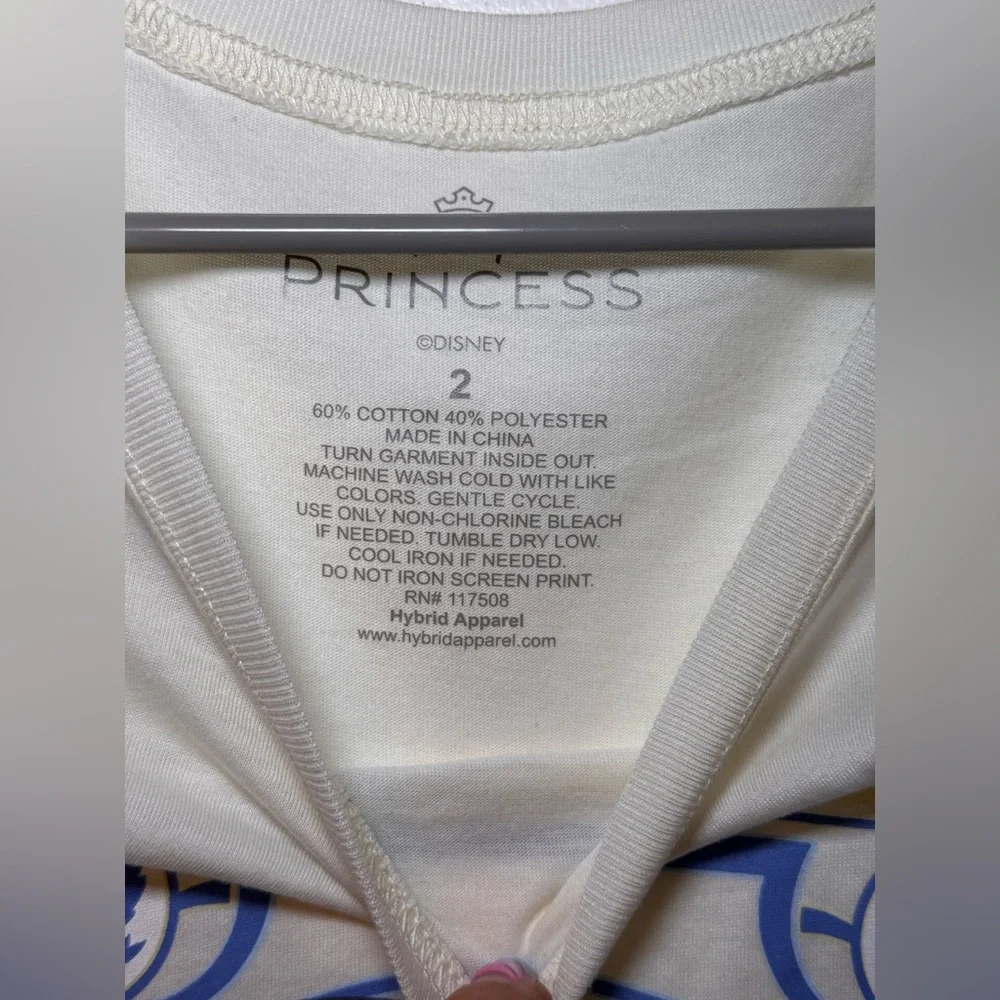 NWT🍎 Torrid Snow White Tarot Classic Crew Tee -ONLY SIZE 1X LEFT - Picture 2 of 4